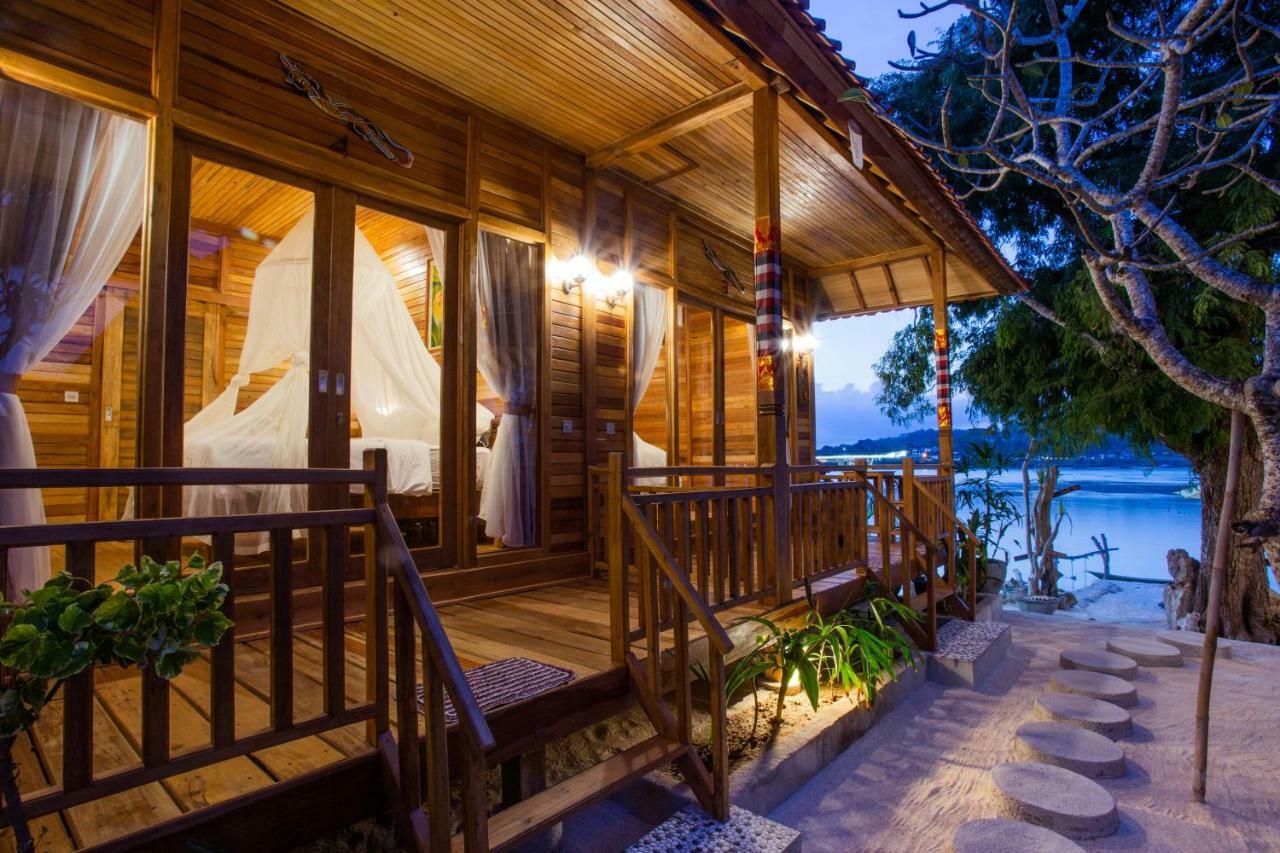 Wooden Beach Sunset Cottages Lembongan Zewnętrze zdjęcie